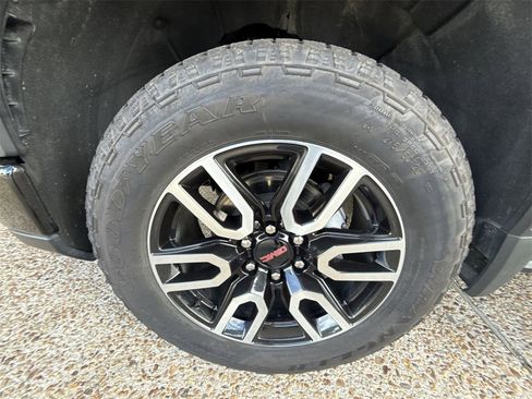 Certified 2025 GMC Sierra 1500 AT4 image 31