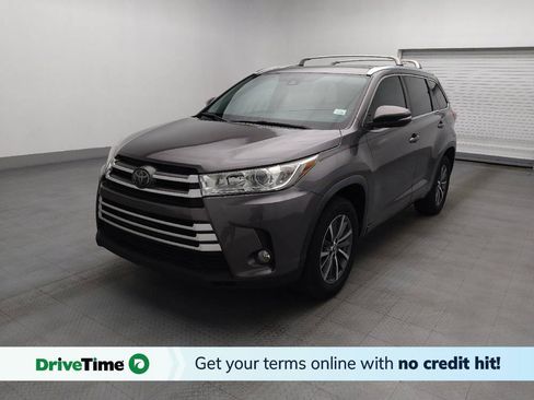 Used 2018 Toyota Highlander XLE FWD image 1