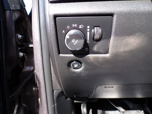 Used 2021 Jeep Grand Cherokee Overland image 27