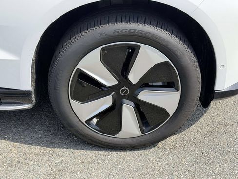 New 2025 Volvo EX90 Plus AWD/4WD image 23