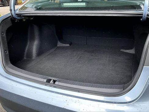 Used 2024 Toyota Corolla LE image 32