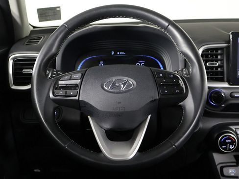 Certified 2024 Hyundai Venue SEL FWD image 33
