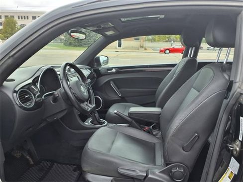 Used 2014 Volkswagen Beetle 2.5 image 9