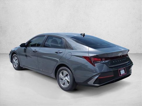 New 2026 Hyundai Elantra SE FWD image 9