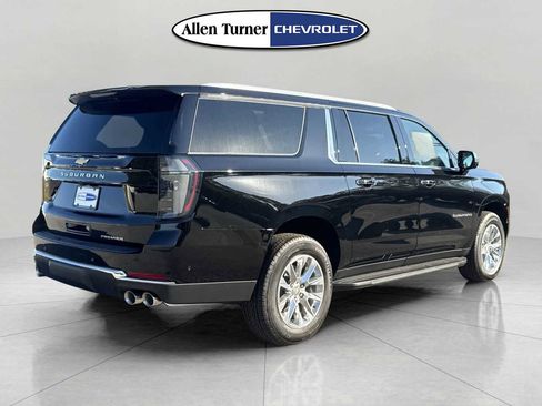 New 2026 Chevrolet Suburban Premier image 4