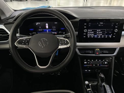 New 2026 Volkswagen Taos SE image 27
