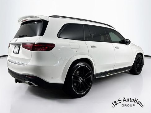 Used 2025 Mercedes-Benz GLS 450 4MATIC w/ AMG Line Exterior image 7