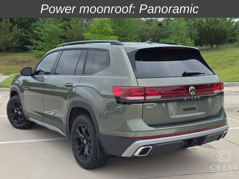 Used 2024 Volkswagen Atlas Peak Edition SEL AWD/4WD image 3