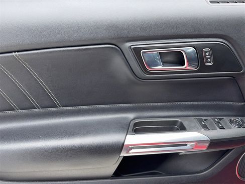 Used 2018 Ford Mustang Premium image 40