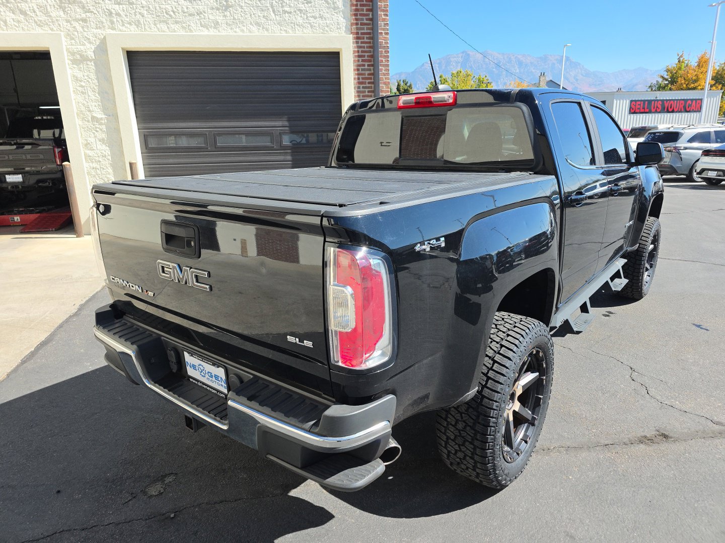 Used 2020 GMC Canyon SLE w/ Elevation Edition AWD/4WD image 26