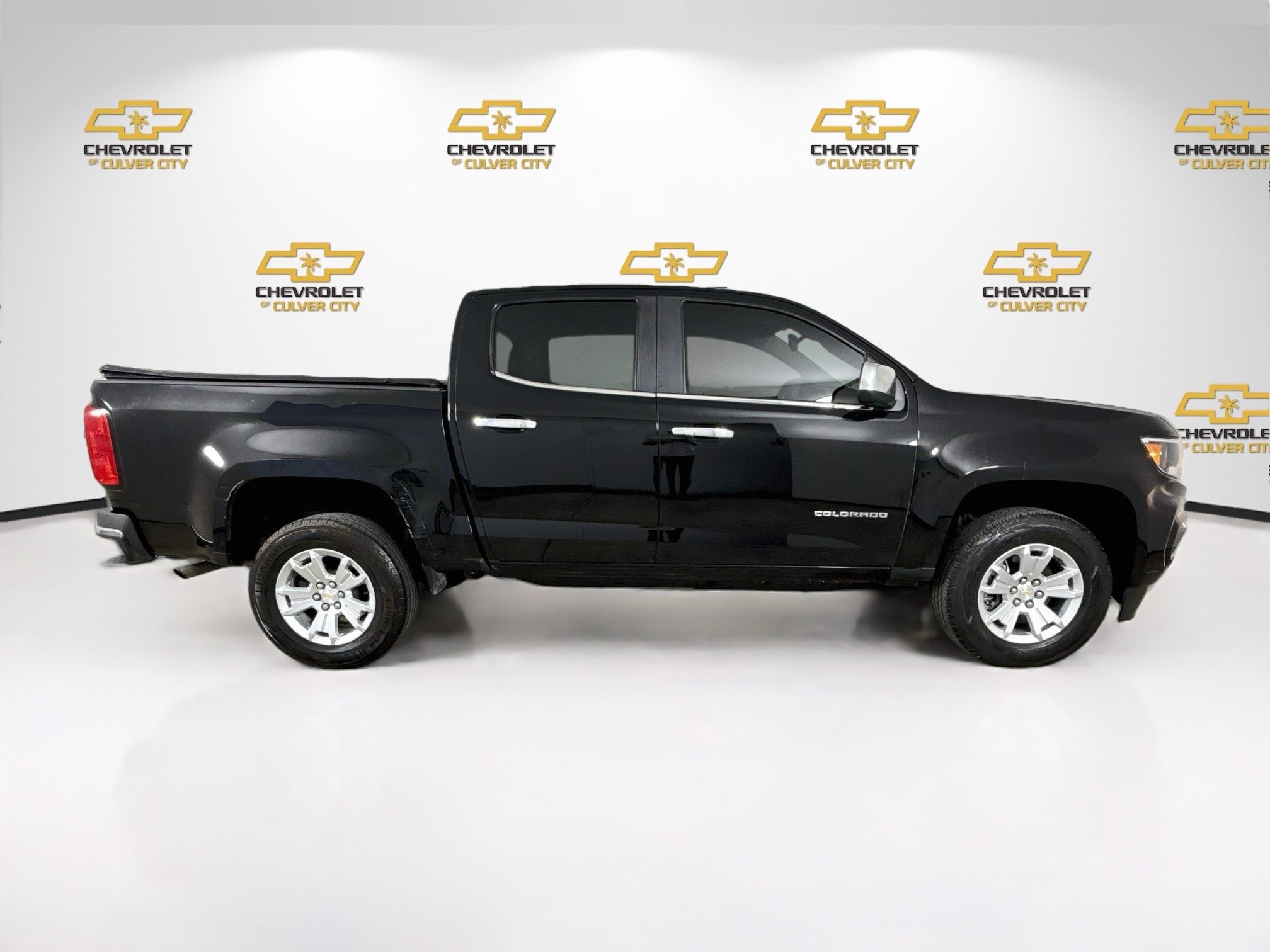 Used 2021 Chevrolet Colorado LT w/ Chrome Appearance Package RWD image 9