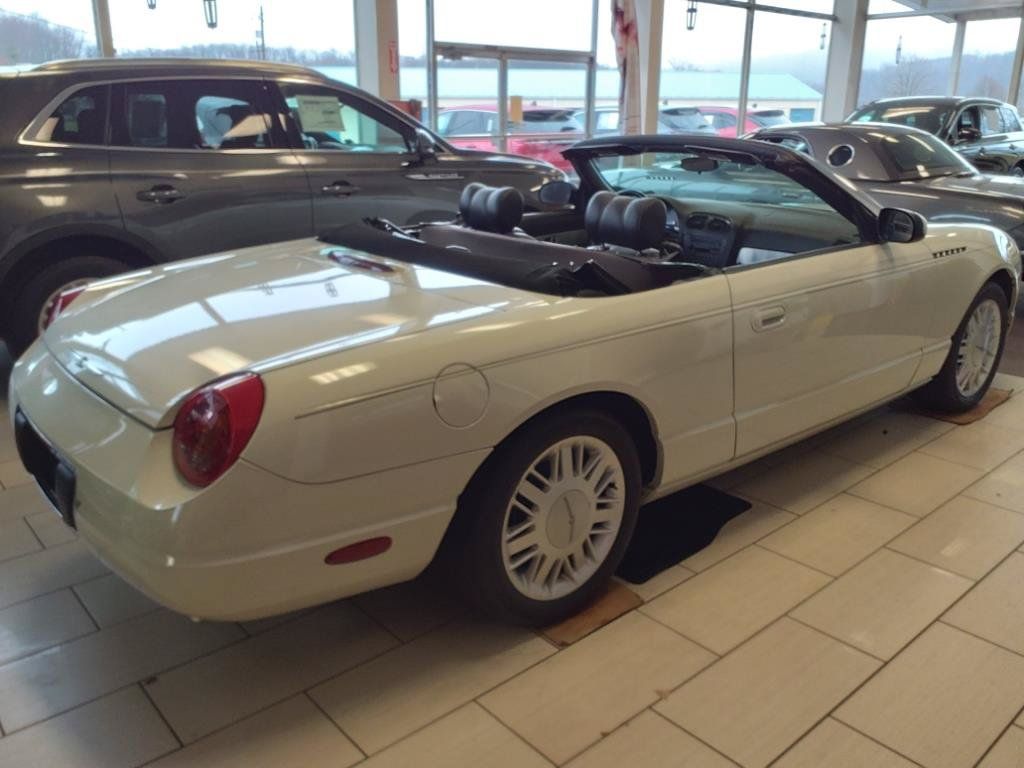 Used 2002 Ford Thunderbird RWD image 4