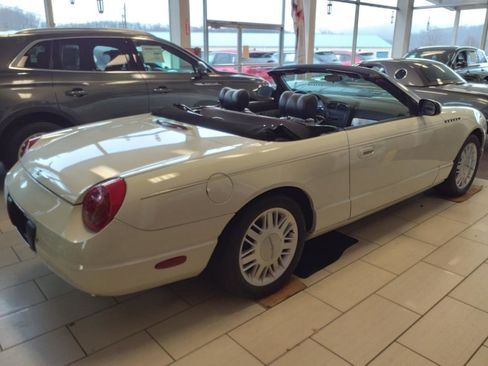 Used 2002 Ford Thunderbird Deluxe image 4