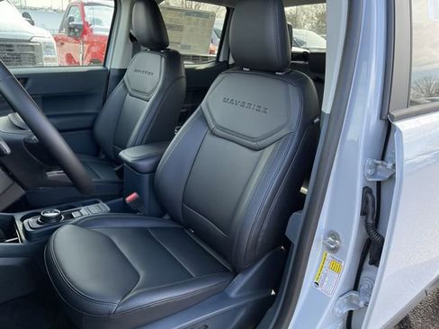 New 2026 Ford Maverick Lariat w/ Black Appearance Package image 15