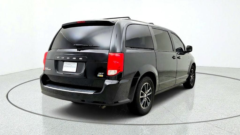 Used 2018 Dodge Grand Caravan GT FWD image 5