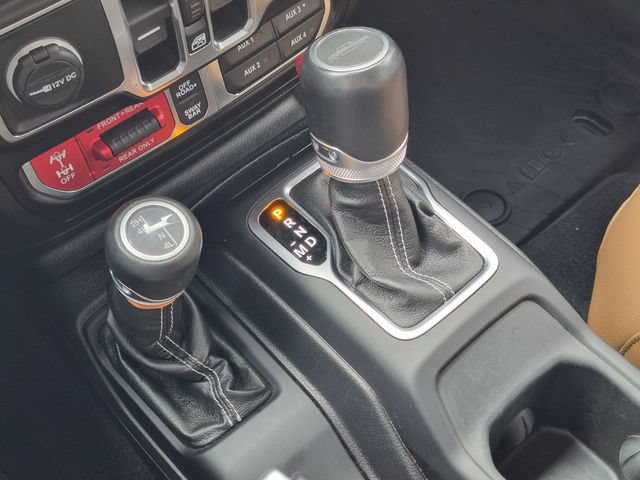 Used 2020 Jeep Gladiator Rubicon w/ Advanced Safety Group AWD/4WD image 14