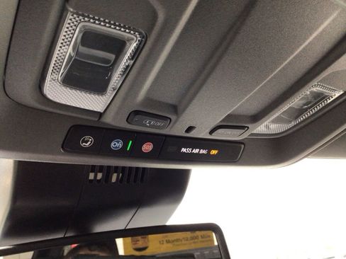 Used 2024 GMC Sierra 1500 SLT image 16