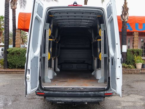 Used 2021 Mercedes-Benz Sprinter 2500 image 8