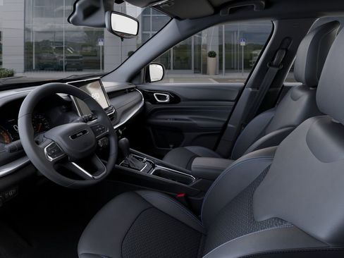 New 2026 Jeep Compass Latitude image 25