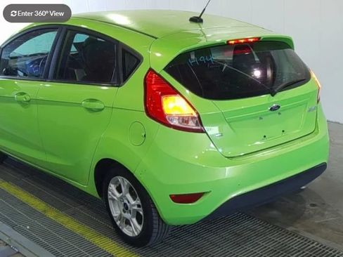 Used 2015 Ford Fiesta SE FWD image 2