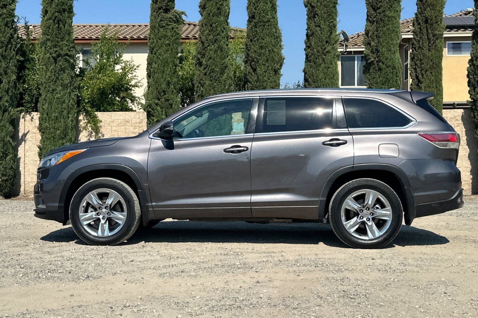 Used 2015 Toyota Highlander Limited AWD/4WD image 6