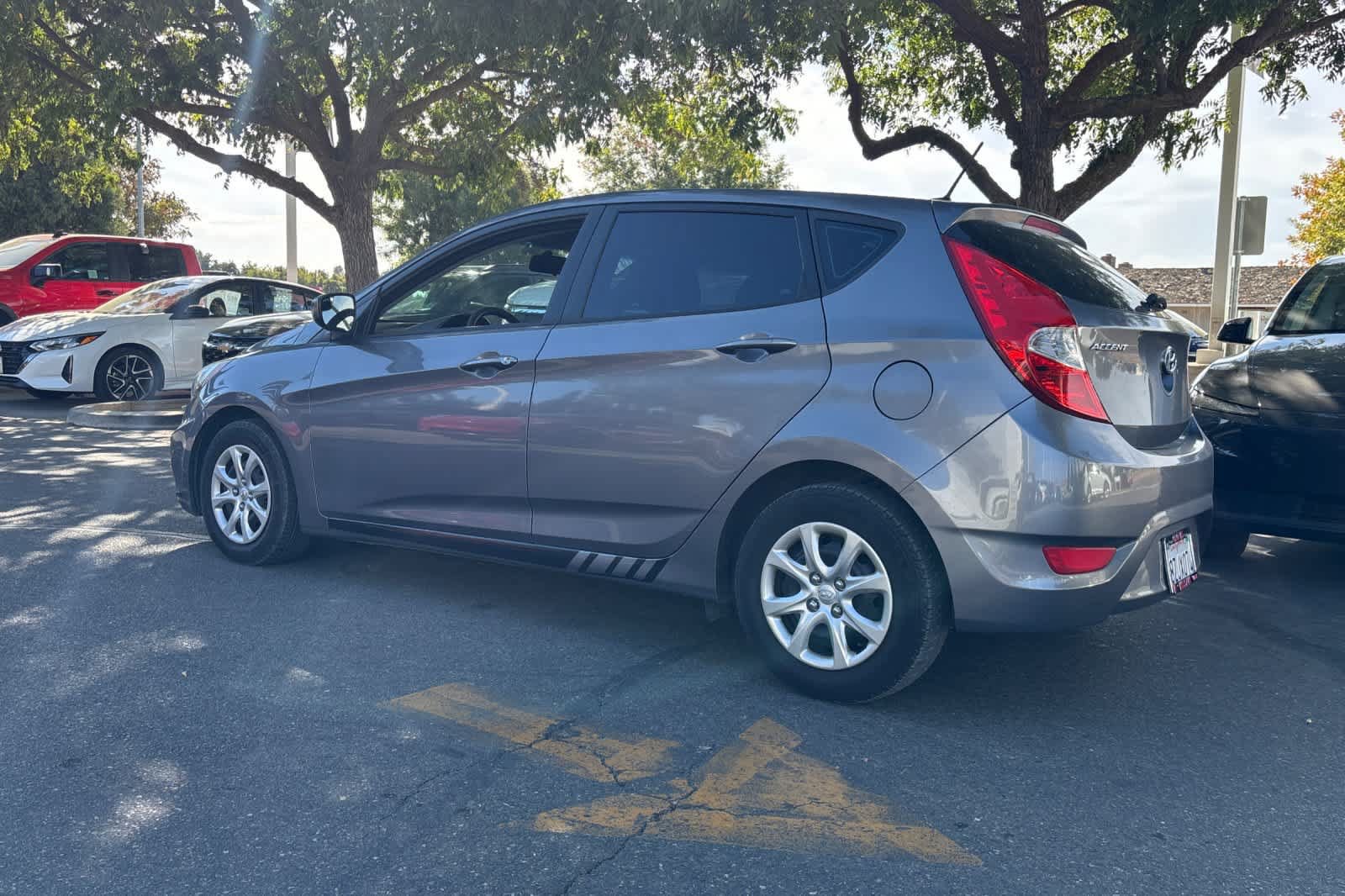 Used 2014 Hyundai Accent GS FWD image 6
