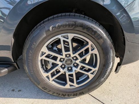 Certified 2025 Ford Expedition Max Active image 11