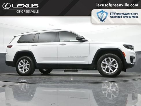 Used 2022 Jeep Grand Cherokee L Limited AWD/4WD image 33