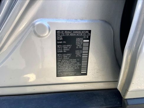 Used 2018 Nissan Rogue S image 14