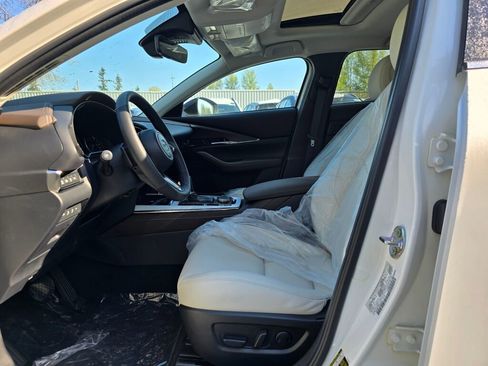 New 2025 MAZDA CX-30 2.5 Turbo w/ Premium Plus Pkg image 12