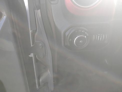 Used 2022 Jeep Wrangler Unlimited Rubicon w/ Cold Weather Group image 22