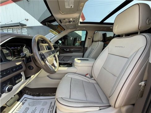 Used 2021 GMC Yukon Denali w/ Denali Premium Package AWD/4WD image 19