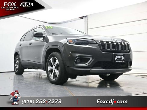 Used 2019 Jeep Cherokee Limited AWD/4WD image 19