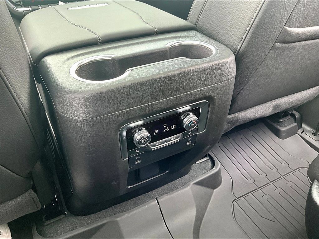 New 2026 GMC Yukon XL Denali w/ Sun & Power Step Package AWD/4WD image 19