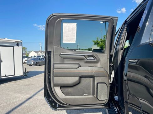 Used 2023 GMC Sierra 1500 AT4 w/ AT4 Premium Package AWD/4WD image 29