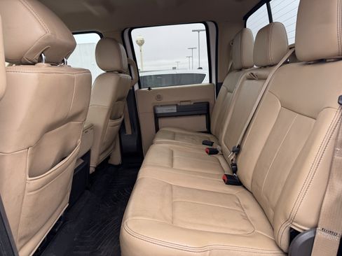 Used 2015 Ford F350 Lariat image 10