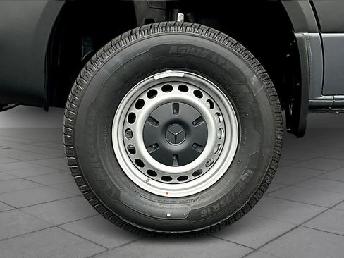 New 2026 Mercedes-Benz Sprinter 2500 image 17