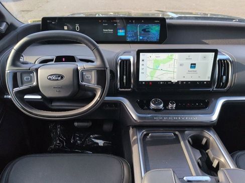 New 2025 Ford Expedition Platinum w/ Stealth Performance Package AWD/4WD image 24