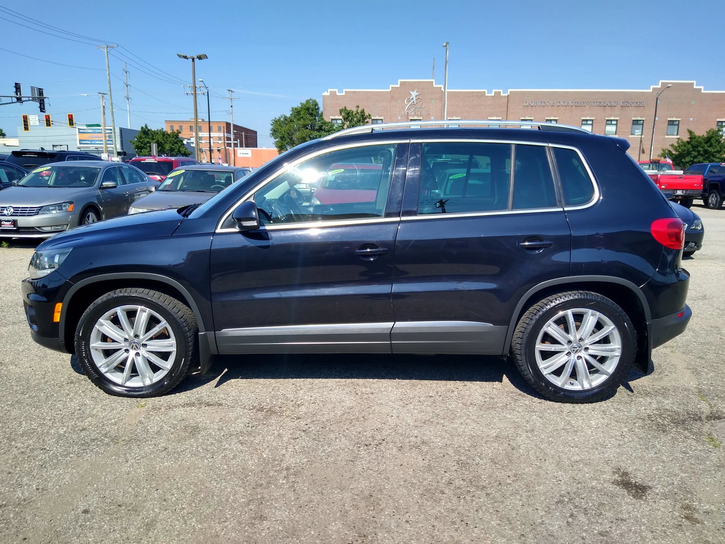 Used 2014 Volkswagen Tiguan SEL AWD/4WD image 5