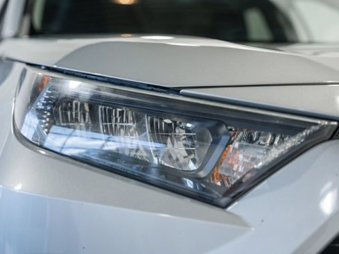 Used 2019 Toyota RAV4 LE w/ All Weather Liner Package AWD/4WD image 10