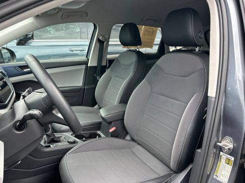 Certified 2022 Volkswagen Taos SE AWD/4WD image 21