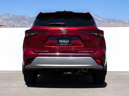 Used 2020 Toyota Highlander Platinum AWD/4WD image 9