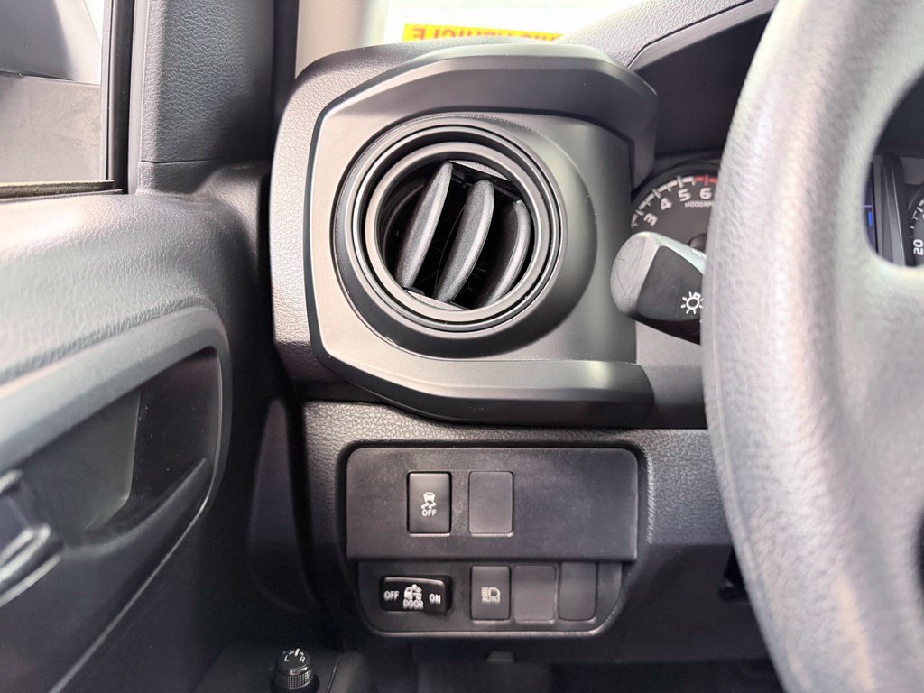 Used 2020 Toyota Tacoma SR AWD/4WD image 30