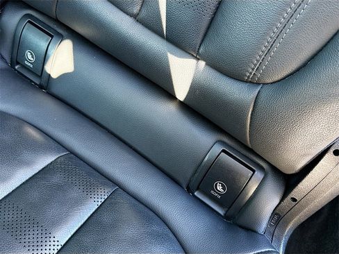 Used 2021 BMW X7 xDrive40i w/ Premium Package image 29