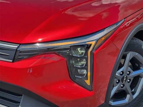 New 2025 Kia K4 LXS image 6