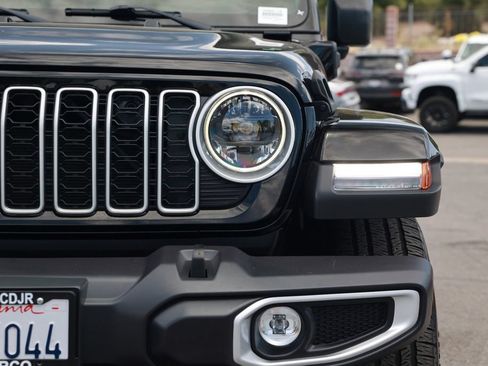 Used 2025 Jeep Wrangler Unlimited Sahara w/ Safety Group AWD/4WD image 5