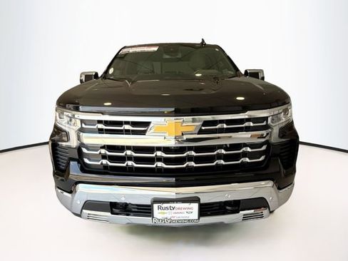 Used 2022 Chevrolet Silverado 1500 LTZ w/ LTZ Convenience Package II AWD/4WD image 2