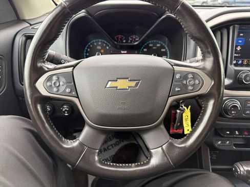 Used 2021 Chevrolet Colorado Z71 w/ Z71 Midnight Edition AWD/4WD image 11