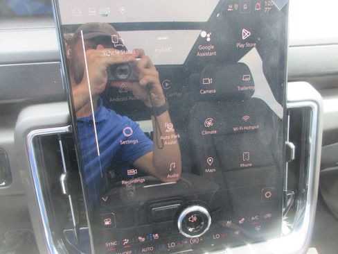 New 2026 GMC Yukon Denali image 19