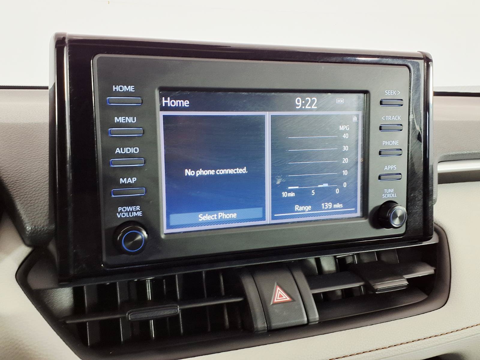Used 2019 Toyota RAV4 XLE FWD image 24
